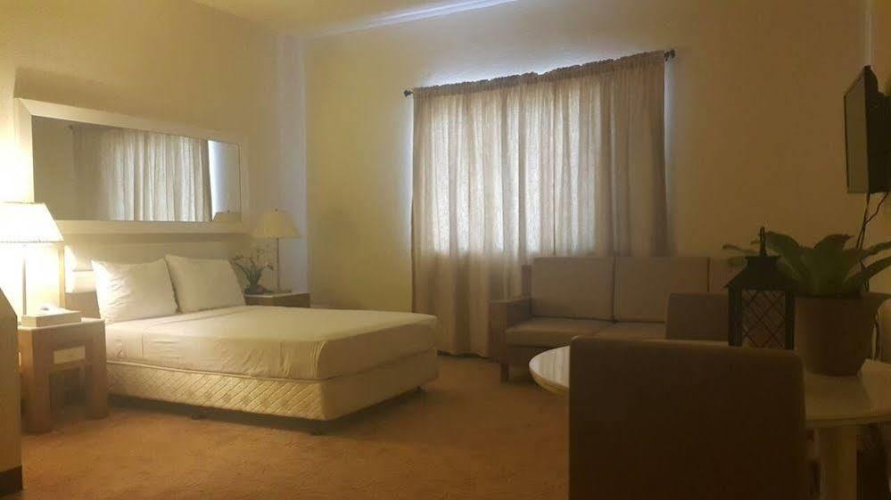 One Pacific Hotel Tamuning Exterior photo