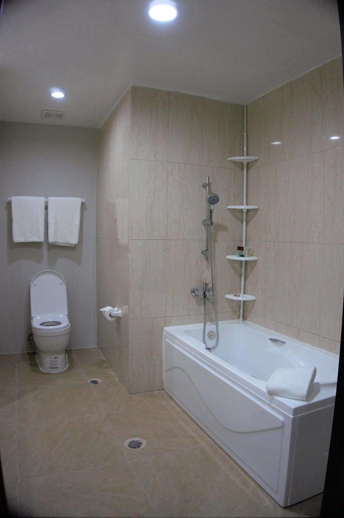 One Pacific Hotel Tamuning Exterior photo